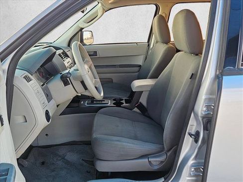 Used 2010 Ford Escape XLS image 15