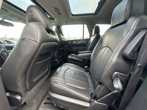 Used 2017 Buick Enclave Leather image 9