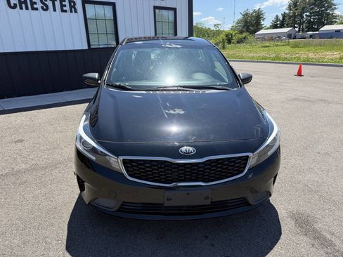 Used 2017 Kia Forte LX FWD image 3