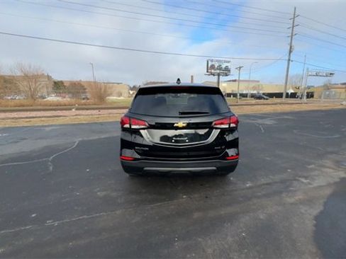 Used 2024 Chevrolet Equinox LT image 7