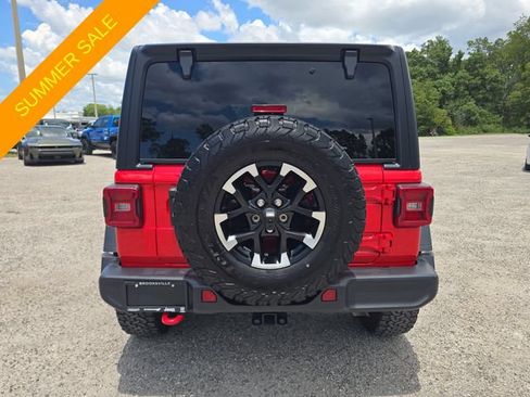 Certified 2025 Jeep Wrangler Unlimited Rubicon AWD/4WD image 5