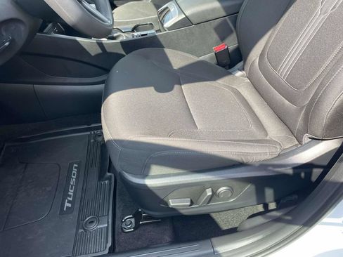 Used 2026 Hyundai Tucson SEL FWD image 13
