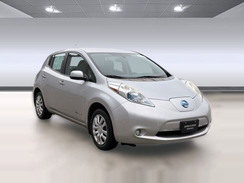 Used 2013 Nissan Leaf S image 7