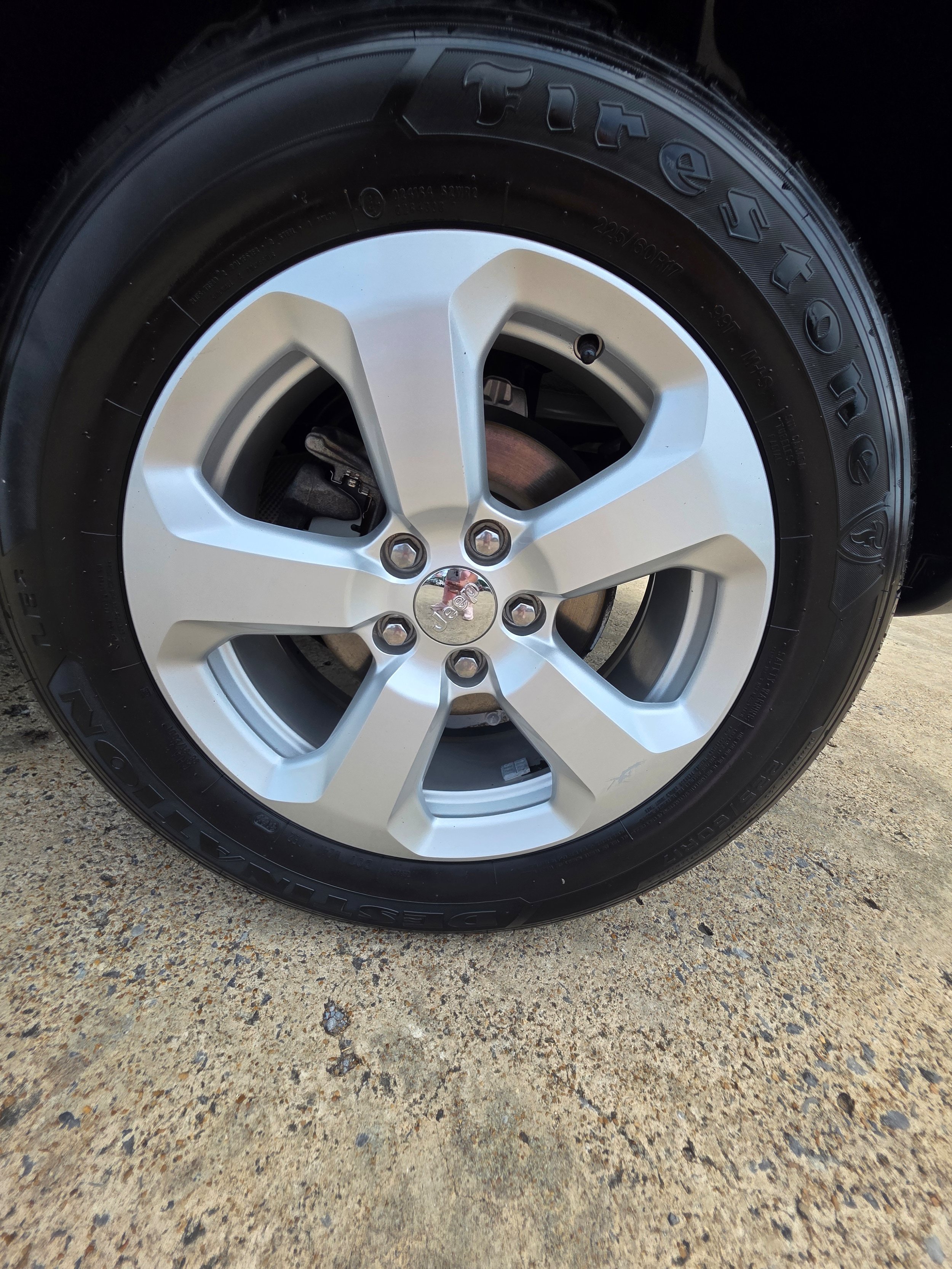 Used 2019 Jeep Compass Latitude w/ Cold Weather Group AWD/4WD image 18