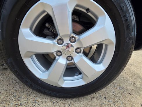 Used 2019 Jeep Compass Latitude w/ Cold Weather Group AWD/4WD image 18