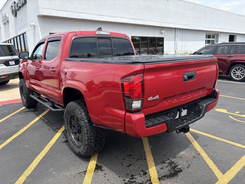 Used 2020 Toyota Tacoma SR AWD/4WD image 7