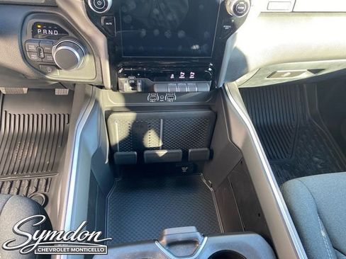 New 2026 RAM 1500 Big Horn AWD/4WD image 12