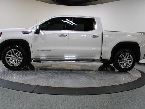 Used 2021 GMC Sierra 1500 SLT w/ SLT Premium Plus Package AWD/4WD image 7