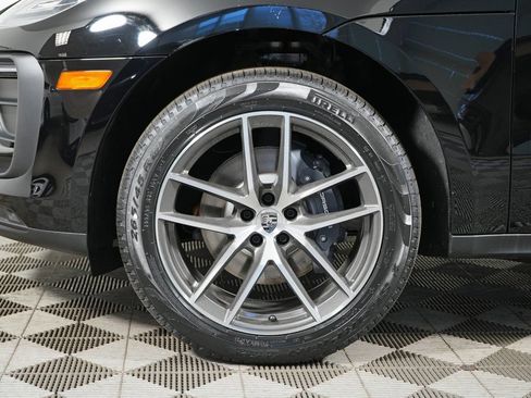 Certified 2026 Porsche Macan AWD/4WD image 37