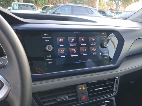 Certified 2024 Volkswagen Taos SE w/ Panoramic Sunroof Package FWD image 22