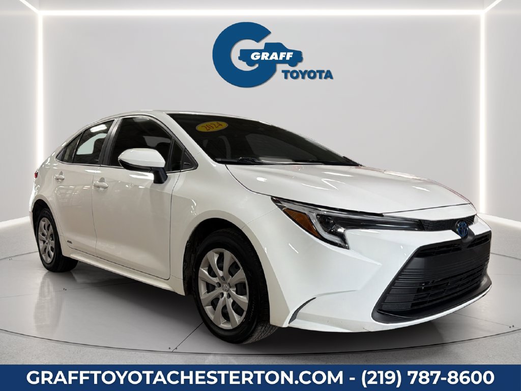 Used 2024 Toyota Corolla LE AWD/4WD image 3