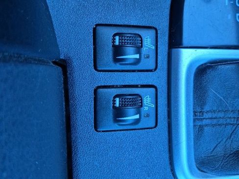 Used 2016 Toyota Highlander XLE AWD/4WD image 24