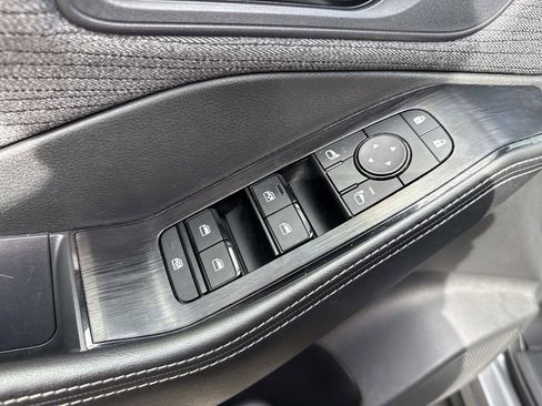 Used 2022 Nissan Rogue SV image 23