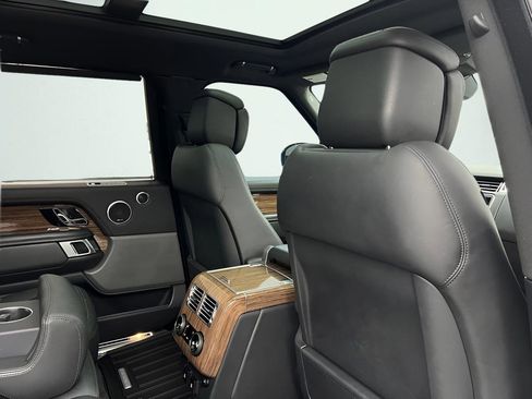 Used 2019 Land Rover Range Rover Long Wheelbase Supercharged image 35