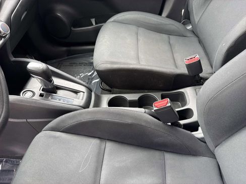 Used 2023 Nissan Kicks S FWD image 21