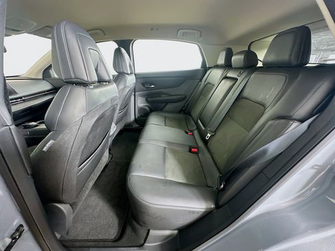 Used 2023 Nissan Ariya FWD image 28