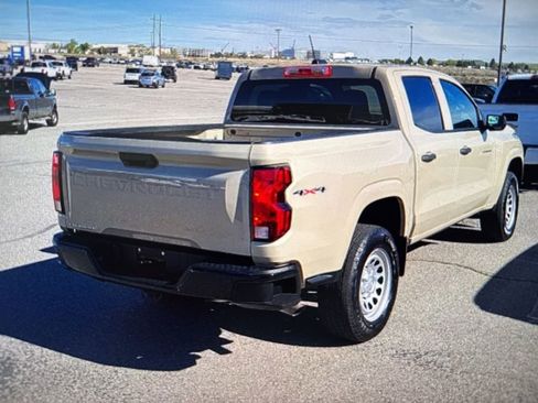 Used 2024 Chevrolet Colorado W/T image 3
