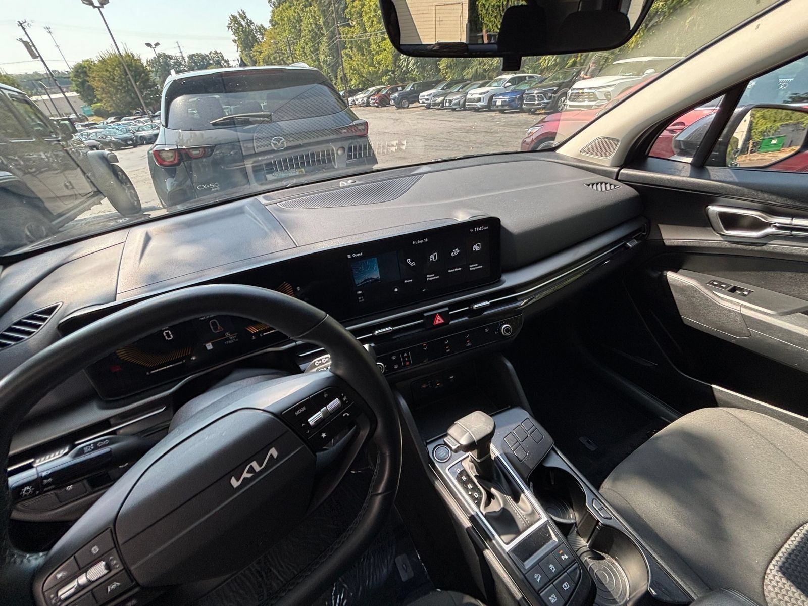 Used 2026 Kia Sportage LX FWD image 27