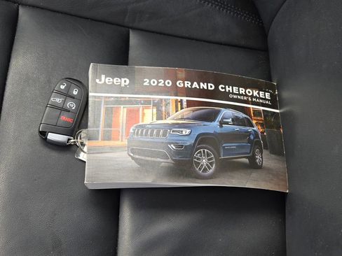 Used 2020 Jeep Grand Cherokee Limited image 11
