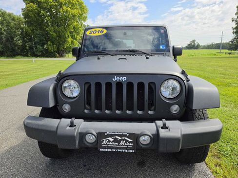 Used 2016 Jeep Wrangler Sport w/ Quick Order Package 23S AWD/4WD image 3