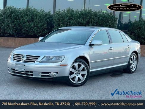 Used 2004 Volkswagen Phaeton V8 AWD/4WD image 1