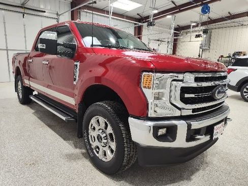 Used 2022 Ford F250 Lariat w/ Chrome Package image 3