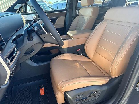 New 2026 Hyundai Santa Fe Calligraphy image 8