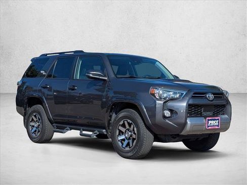 Used 2020 Toyota 4Runner TRD Off-Road Premium AWD/4WD image 3