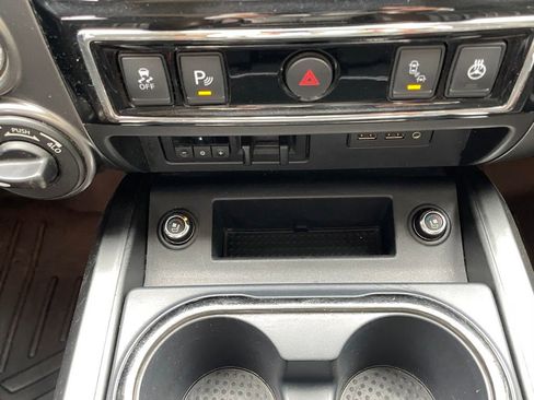 Used 2019 Nissan Titan Platinum Reserve w/ Platinum Utility Package AWD/4WD image 19