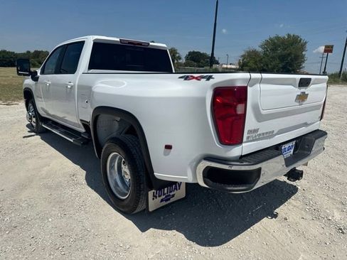 Used 2026 Chevrolet Silverado 3500 LT w/ Safety Package AWD/4WD image 4