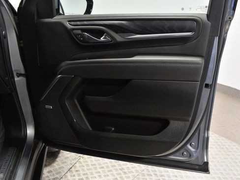 Used 2021 GMC Yukon Denali w/ Denali Premium Package image 13