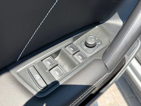 Certified 2024 Volkswagen Tiguan SE R-Line AWD/4WD image 12