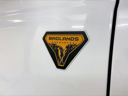 Used 2021 Ford Bronco Badlands AWD/4WD image 9