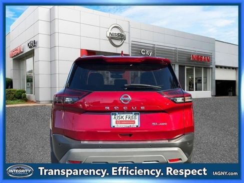 Certified 2021 Nissan Rogue SL image 5