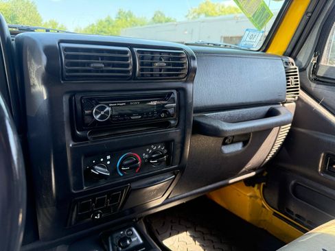 Used 2000 Jeep Wrangler SE AWD/4WD image 37