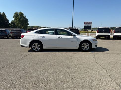 Used 2024 Chevrolet Malibu LS w/ Driver Confidence Package FWD image 6