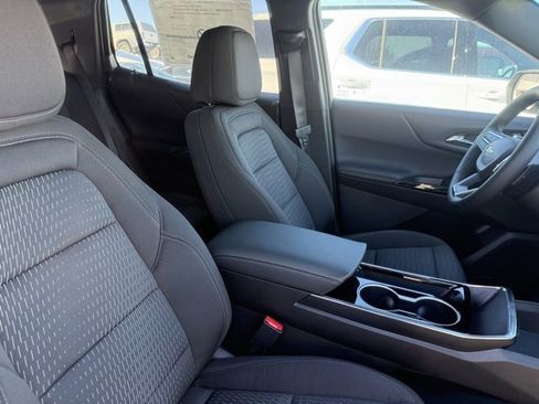 Used 2025 Chevrolet Equinox LT image 7