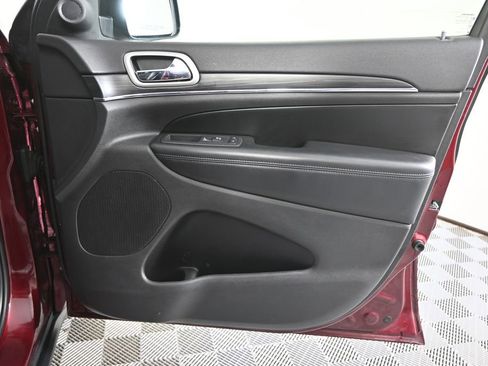 Used 2020 Jeep Grand Cherokee Limited w/ Trailer Tow Group IV image 12