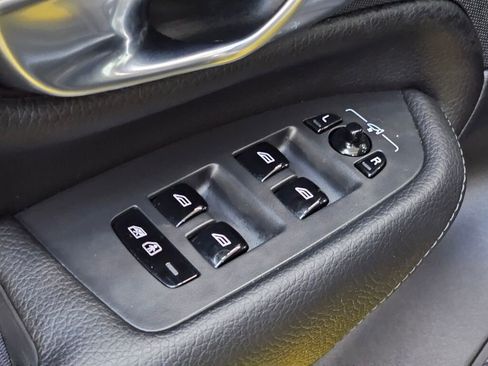 Used 2019 Volvo XC90 T6 Momentum w/ Protection Package image 26