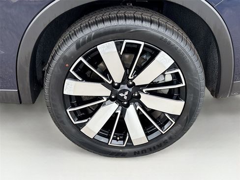 Used 2025 Mitsubishi Outlander SE FWD image 33