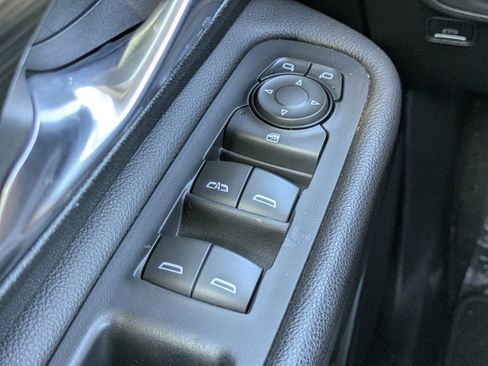 Used 2023 GMC Terrain SLT image 20