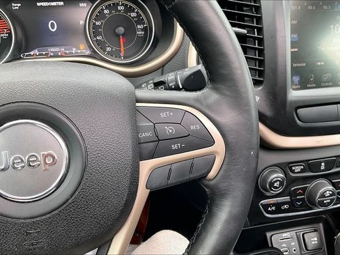 Used 2016 Jeep Cherokee Limited AWD/4WD image 22
