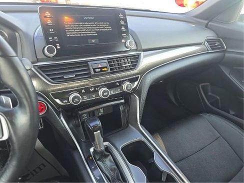 Used 2019 Honda Accord Sport image 7