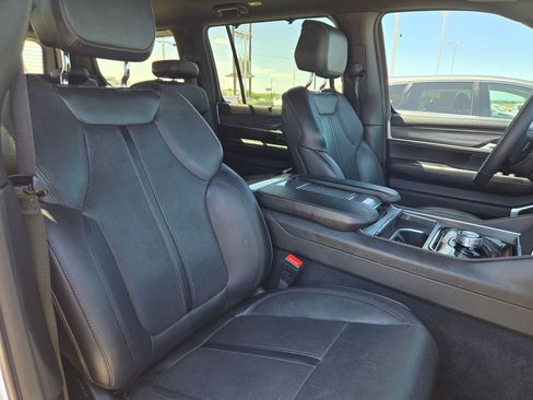 Used 2023 Jeep Wagoneer Series II w/ Premium Group I RWD image 28