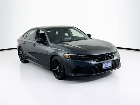 Used 2023 Honda Civic Sport image 3