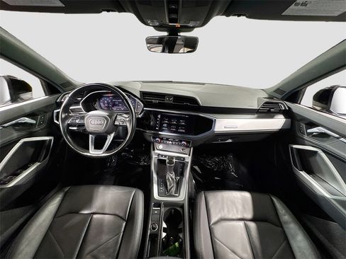 Used 2020 Audi Q3 2.0T Premium w/ Convenience Package image 16