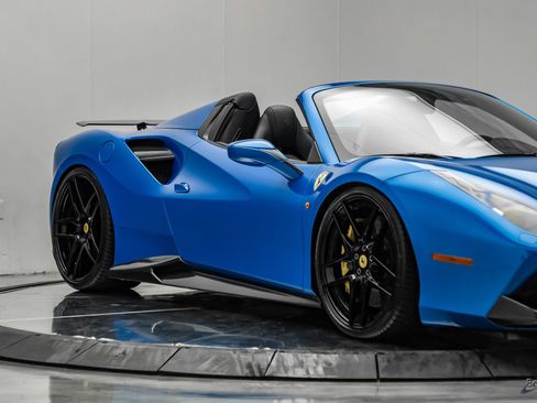 Used 2017 Ferrari 488 Spider RWD image 35