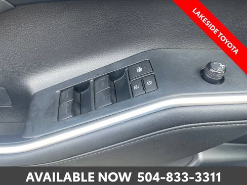Certified 2024 Toyota Highlander XLE FWD image 27