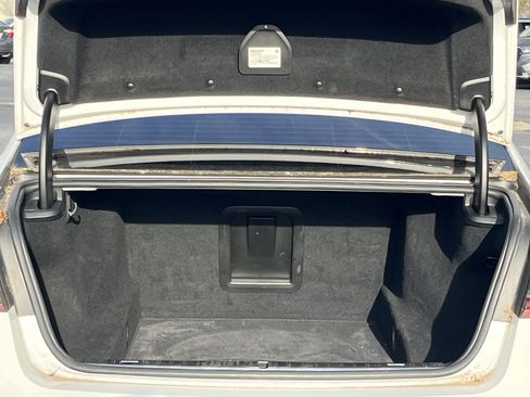 Used 2020 BMW 740i w/ M Sport Package image 26