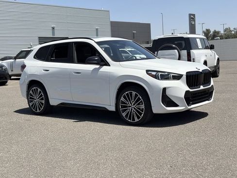 Used 2023 BMW X1 xDrive28i w/ Premium Package AWD/4WD image 4
